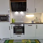 H2 * Dusseldorf