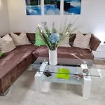 H2 * Dusseldorf