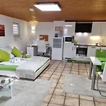 H2 Apartment *