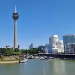 Apartment H2 Duesseldorf - Einfach Wohfuehlen!