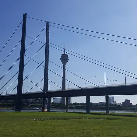 H2 - Einfach Wohfuehlen! Apartment Dusseldorf